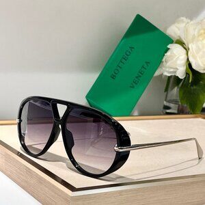 BOTTEGA VENETA Sunglasses